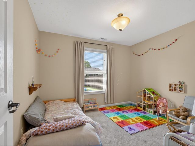 9516 Golden Oak Drive, Fort Wayne, IN 46835