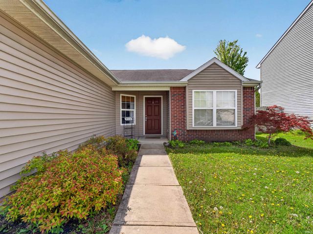 9516 Golden Oak Drive, Fort Wayne, IN 46835