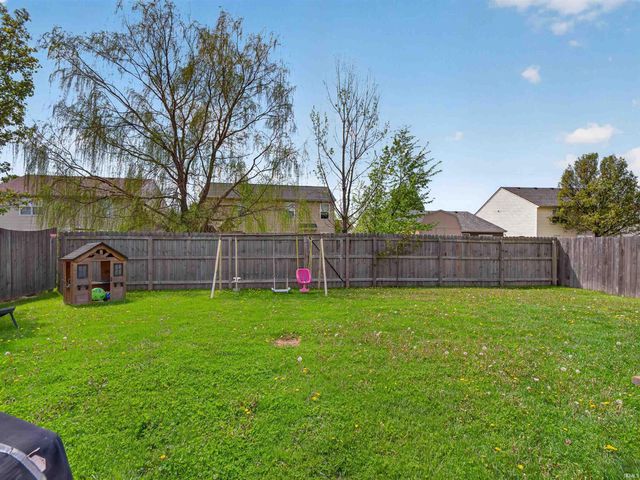 9516 Golden Oak Drive, Fort Wayne, IN 46835