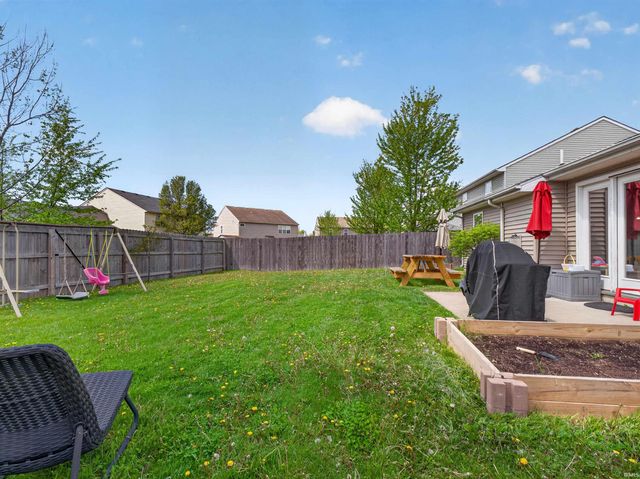 9516 Golden Oak Drive, Fort Wayne, IN 46835