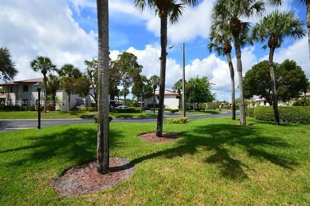 7944 Eastlake Dr D, Boca Raton, FL 33433