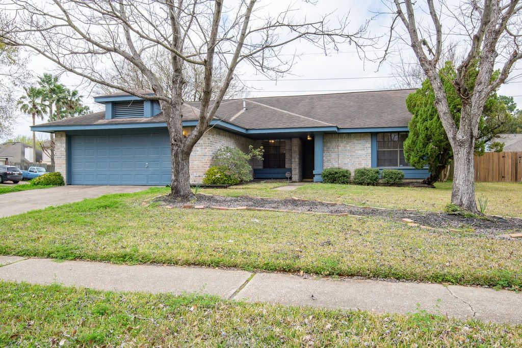 12034 Paddock Way, Houston, TX 77065