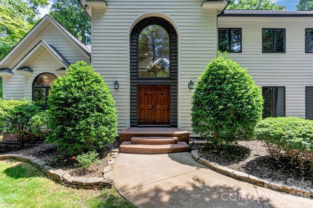 19315 Callaway Hills Lane, Davidson, NC 28036