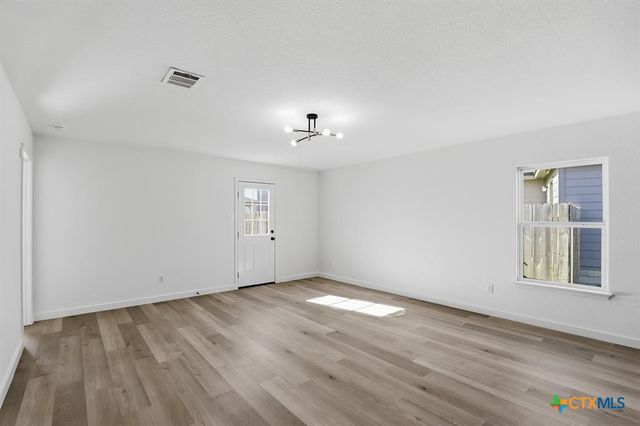 4001 Cressler Lane 15G, Jarrell, TX 76537