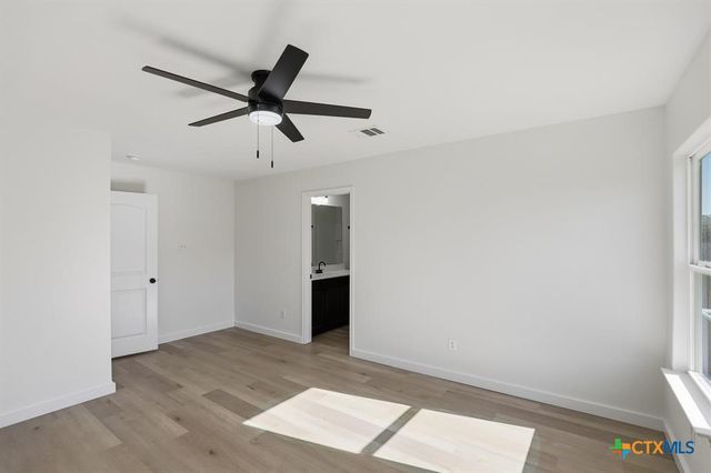 4001 Cressler Lane 15G, Jarrell, TX 76537