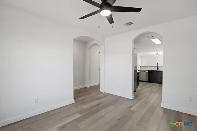 4001 Cressler Lane 15G, Jarrell, TX 76537