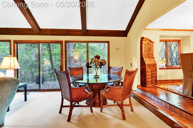 1100 Bretton Lane, Bloomfield Charter Township, MI 48304