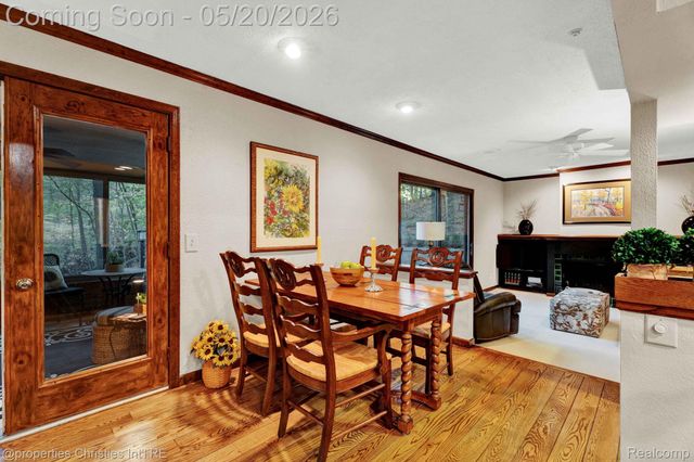 1100 Bretton Lane, Bloomfield Charter Township, MI 48304