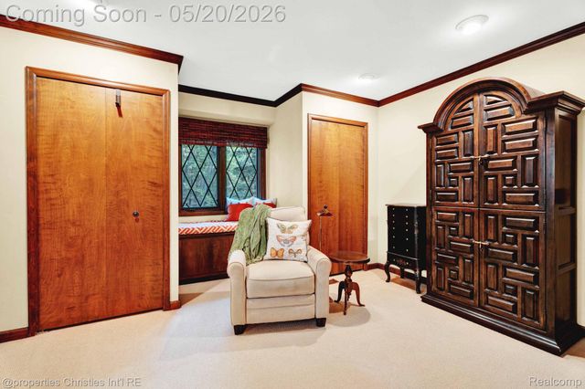 1100 Bretton Lane, Bloomfield Charter Township, MI 48304
