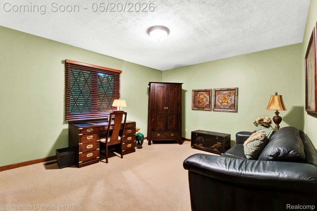 1100 Bretton Lane, Bloomfield Charter Township, MI 48304