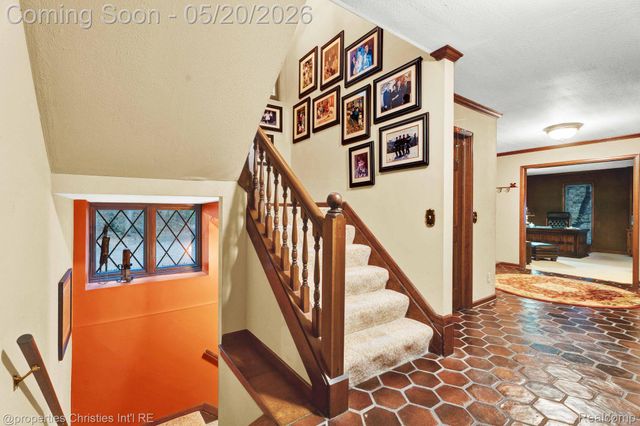 1100 Bretton Lane, Bloomfield Charter Township, MI 48304