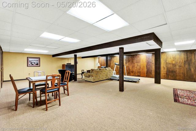 1100 Bretton Lane, Bloomfield Charter Township, MI 48304