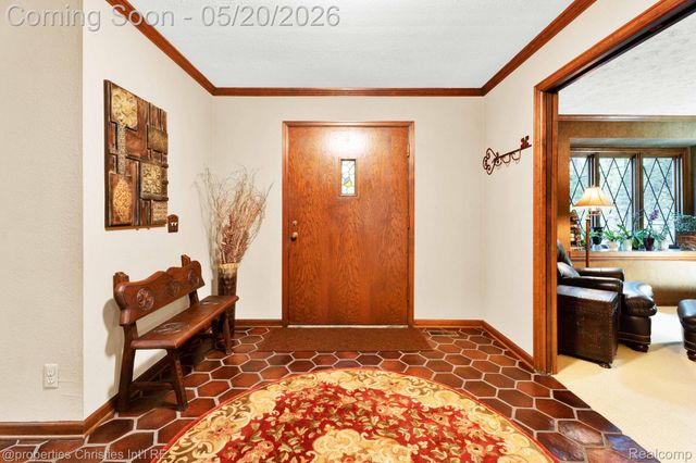 1100 Bretton Lane, Bloomfield Charter Township, MI 48304