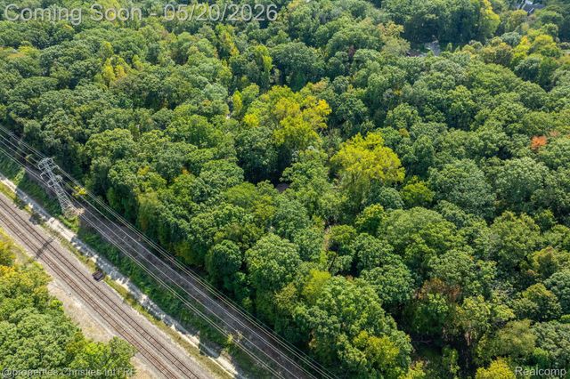 1100 Bretton Lane, Bloomfield Charter Township, MI 48304