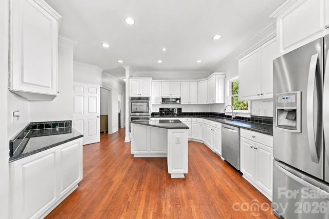 5539 Sunstar Court, Charlotte, NC 28226