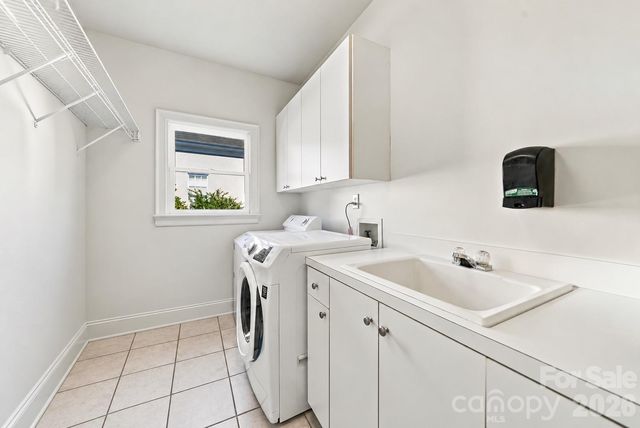 5539 Sunstar Court, Charlotte, NC 28226