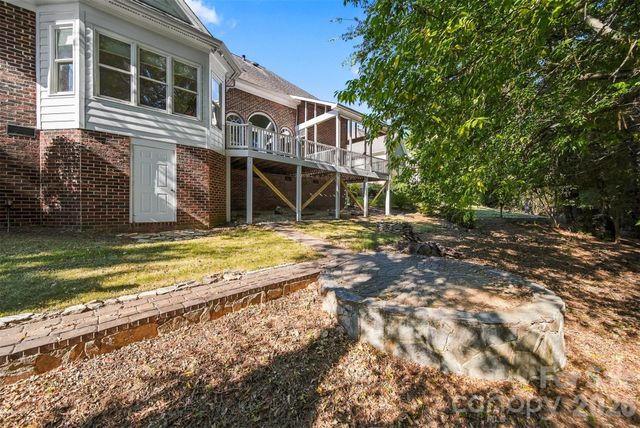 5539 Sunstar Court, Charlotte, NC 28226