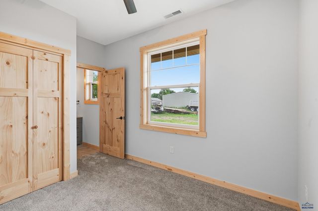 340 WHITNEY ST, Hermosa, SD 57744