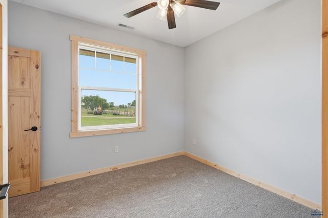 340 WHITNEY ST, Hermosa, SD 57744