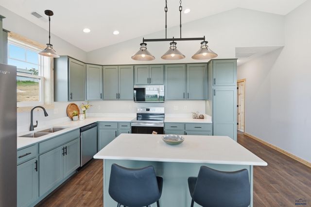 340 WHITNEY ST, Hermosa, SD 57744