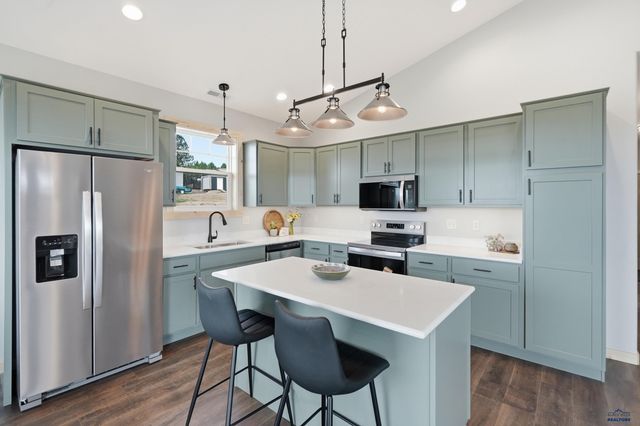 340 WHITNEY ST, Hermosa, SD 57744