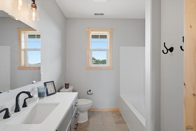 340 WHITNEY ST, Hermosa, SD 57744