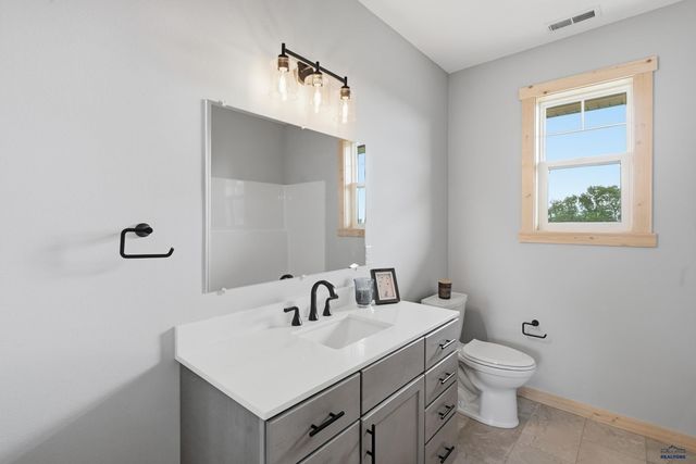 340 WHITNEY ST, Hermosa, SD 57744