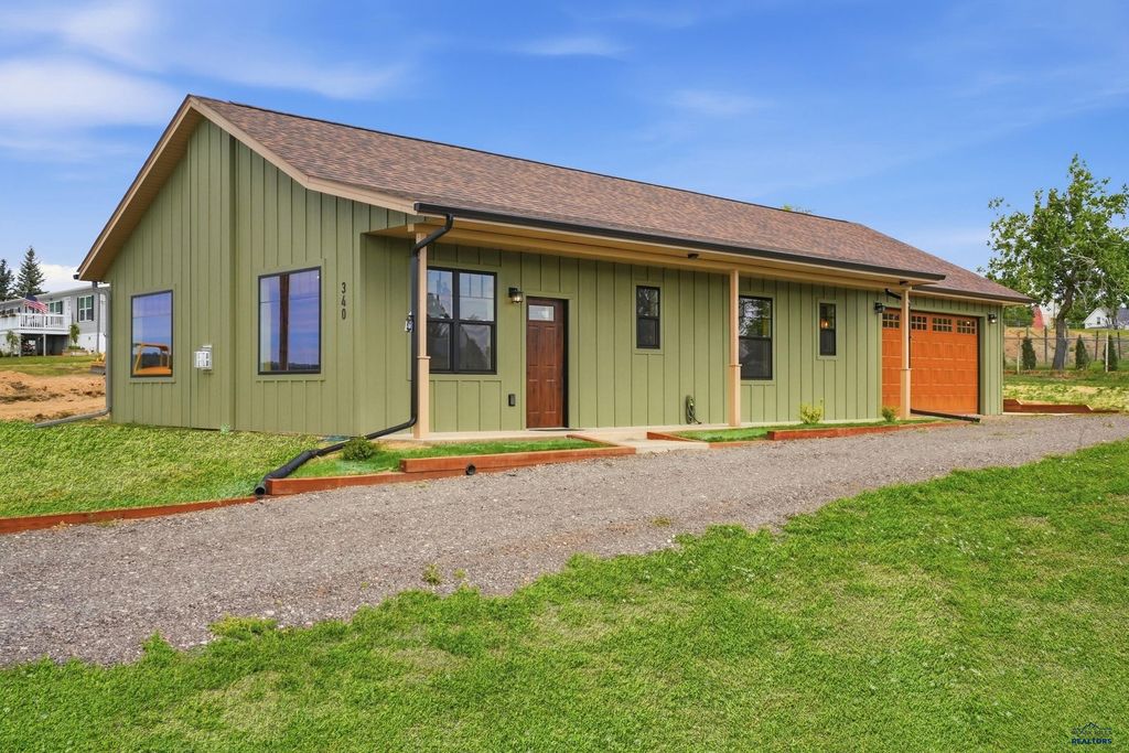 340 WHITNEY ST, Hermosa, SD 57744