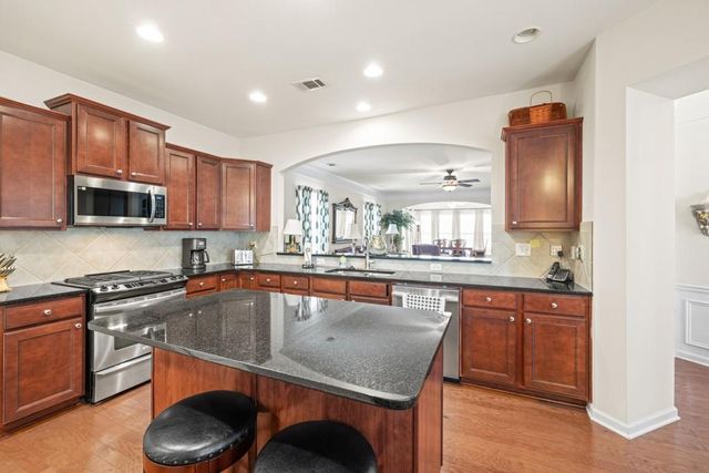 6408 Autumn Crest Lane, Hoschton, GA 30548