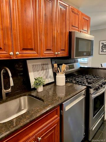 652 Veterans Highway 1-2A, Hauppauge, NY 11788