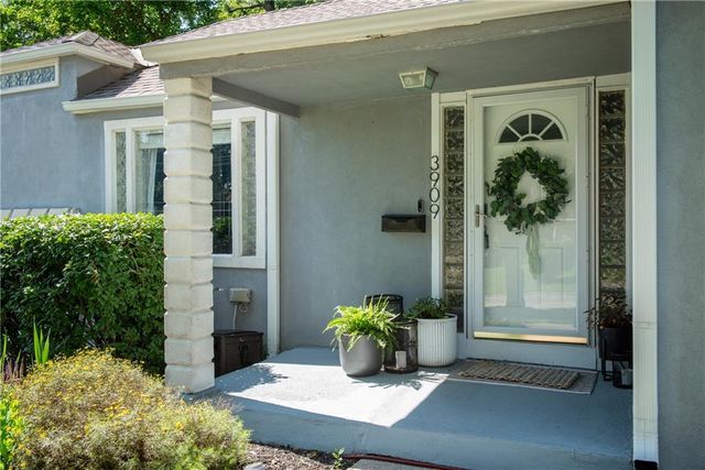 3909 W 47th Street, Roeland Park, KS 66205