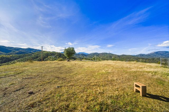 15678 Shasta Estates Drive, Redding, CA 96001