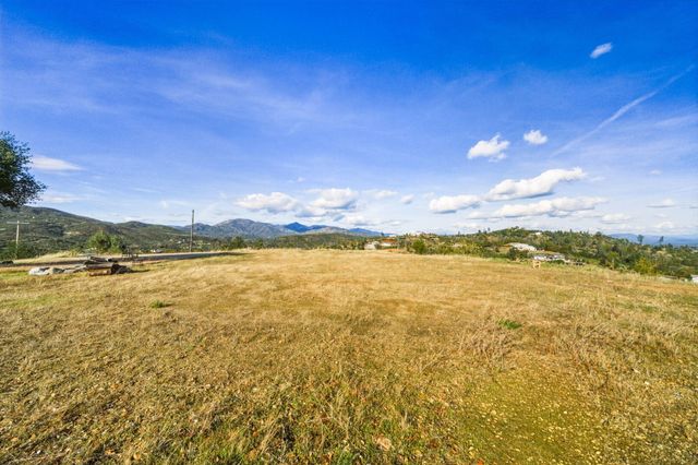 15678 Shasta Estates Drive, Redding, CA 96001