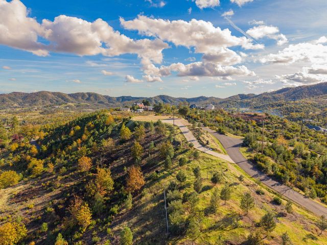 15678 Shasta Estates Drive, Redding, CA 96001