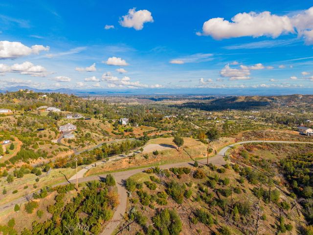 15678 Shasta Estates Drive, Redding, CA 96001