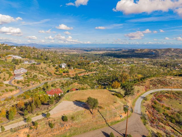 15678 Shasta Estates Drive, Redding, CA 96001