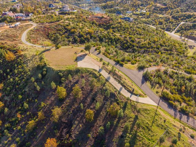 15678 Shasta Estates Drive, Redding, CA 96001