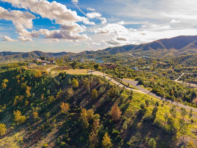 15678 Shasta Estates Drive, Redding, CA 96001