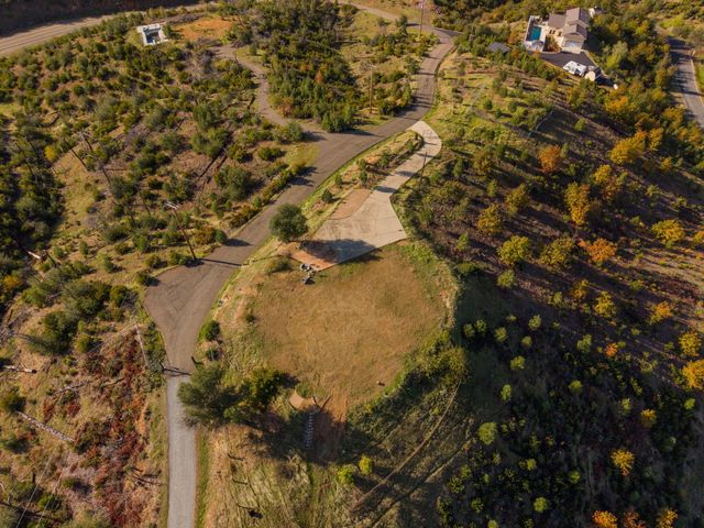 15678 Shasta Estates Drive, Redding, CA 96001