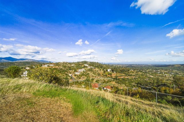 15678 Shasta Estates Drive, Redding, CA 96001