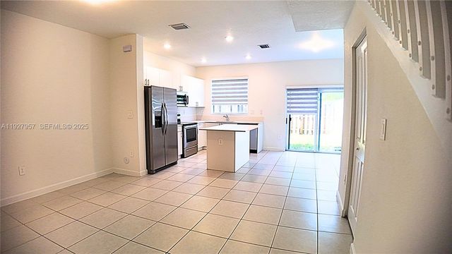 1668 SE 26th Ter 1668, Homestead, FL 33035