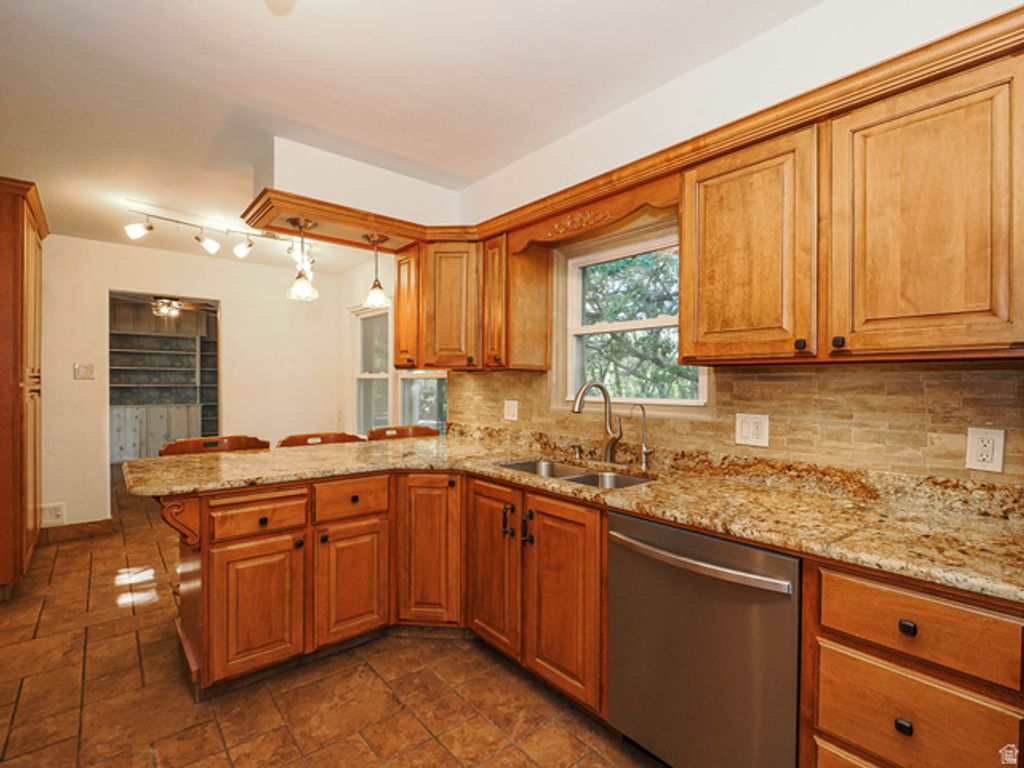 Image 5 of property listing at 540 N 100 E, American Fork, UT 84003