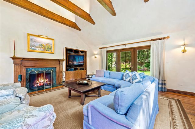 92 Indian Hill Road, Winnetka, IL 60093