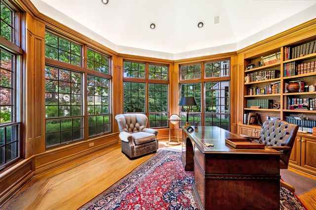 92 Indian Hill Road, Winnetka, IL 60093