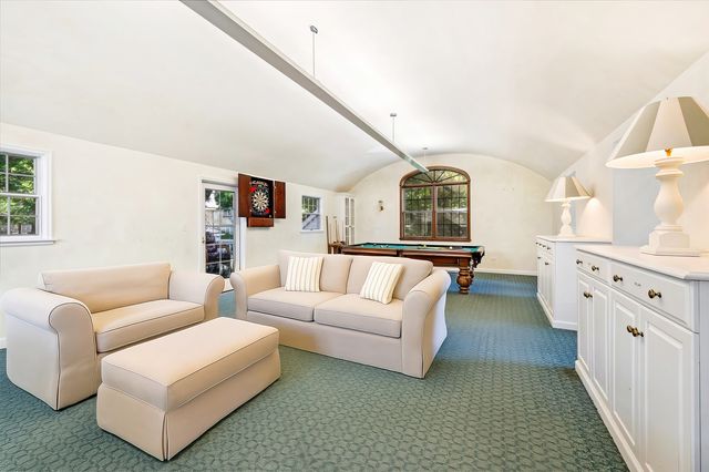 92 Indian Hill Road, Winnetka, IL 60093
