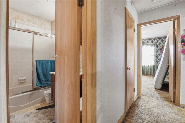 3707 S Canterbury Place, Independence, MO 64055