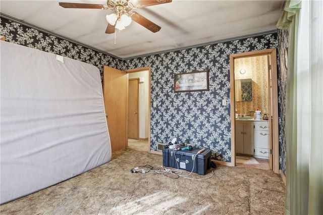 3707 S Canterbury Place, Independence, MO 64055