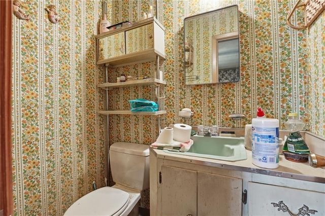 3707 S Canterbury Place, Independence, MO 64055