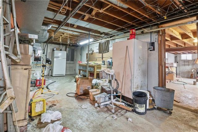 3707 S Canterbury Place, Independence, MO 64055