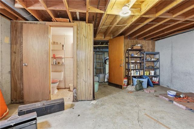 3707 S Canterbury Place, Independence, MO 64055